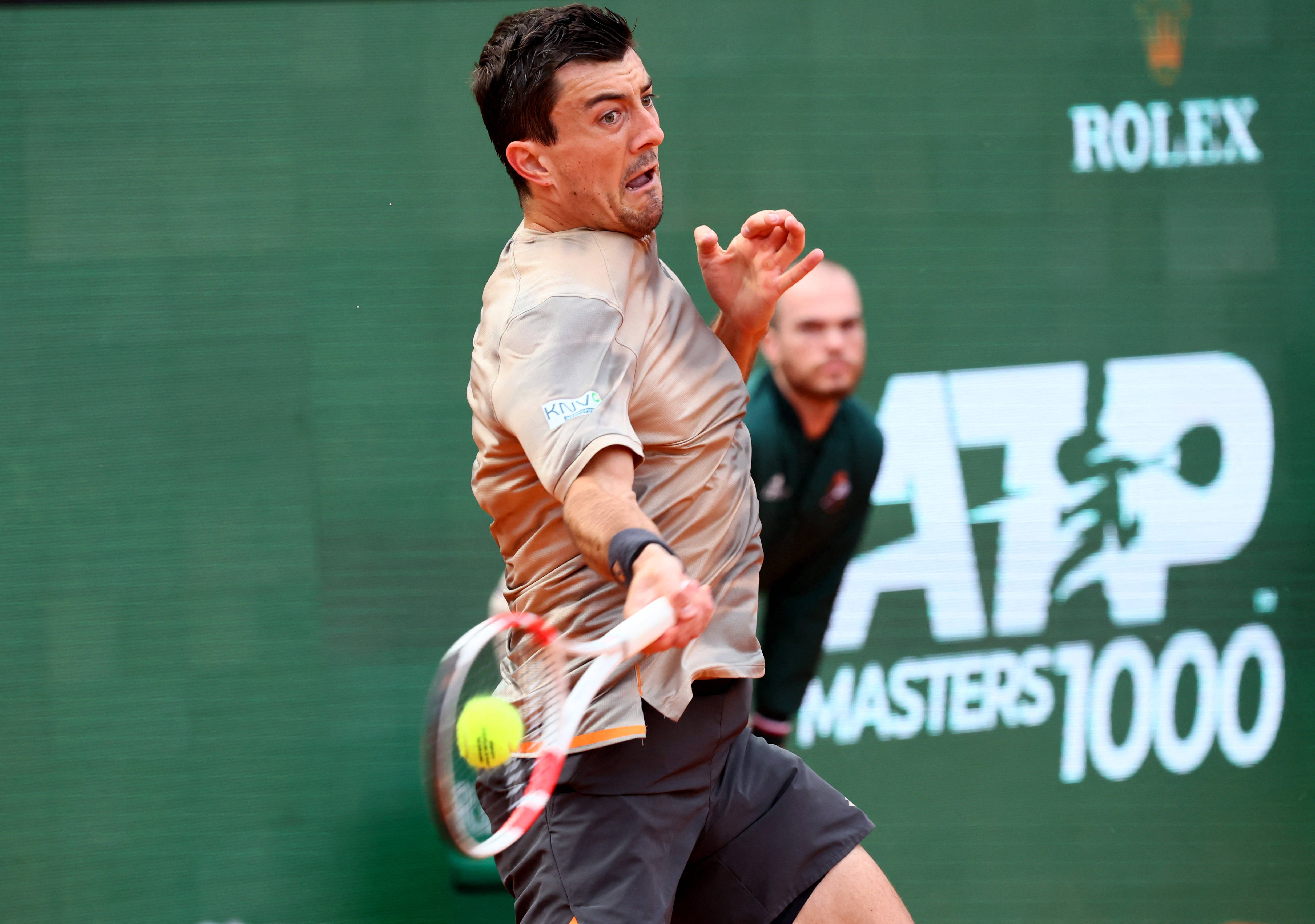 英国网球队力克西班牙网球队,兹维列夫高光表现的简单介绍 英国网球队力克西班牙网球队,兹维列夫高光表现的简单介绍