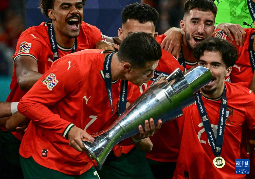 关于葡萄牙队在欧预赛中取得胜利的信息