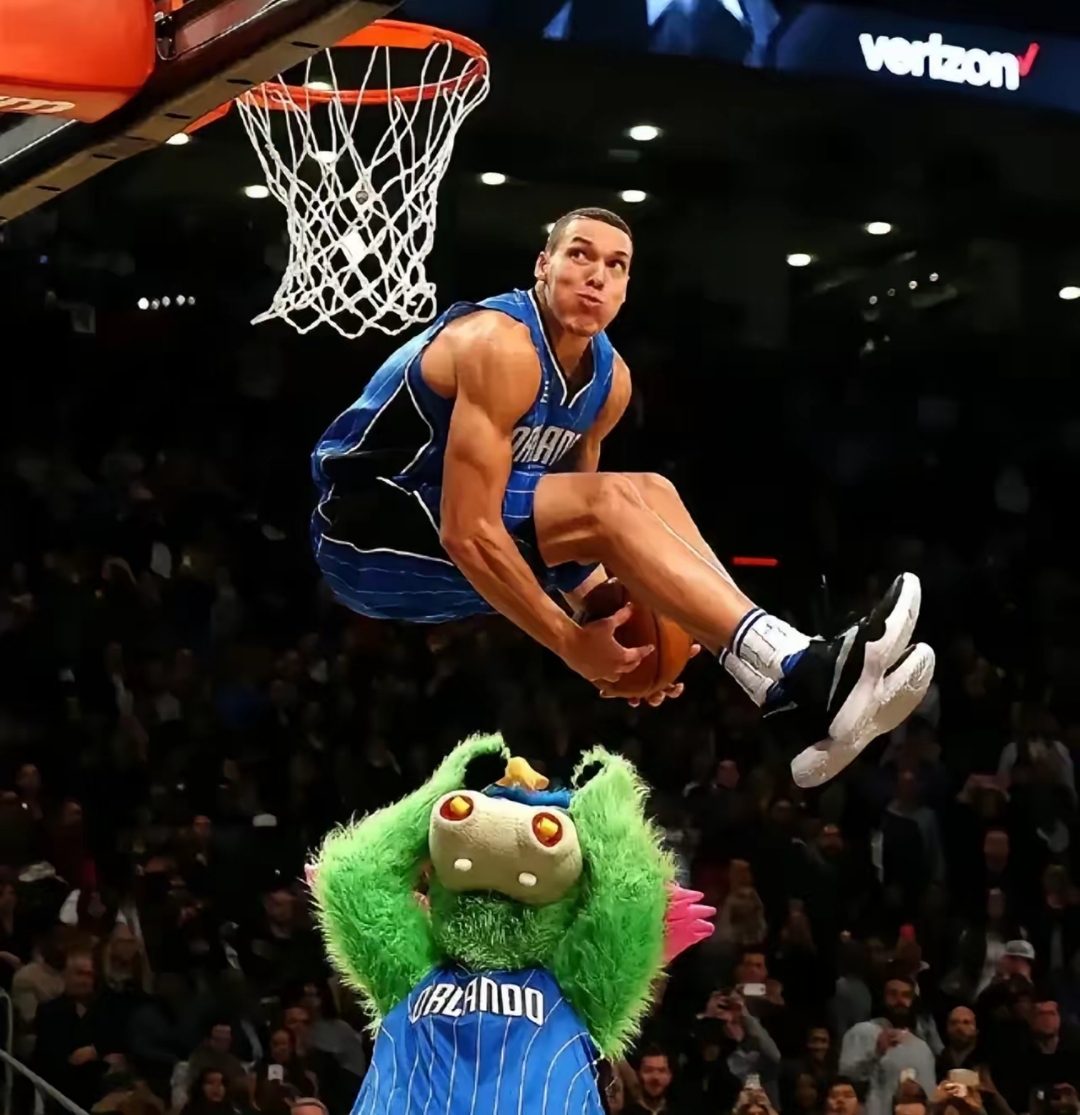 开云体育中国-关于著名球员突破自我极限,出色表现受人赞誉的信息