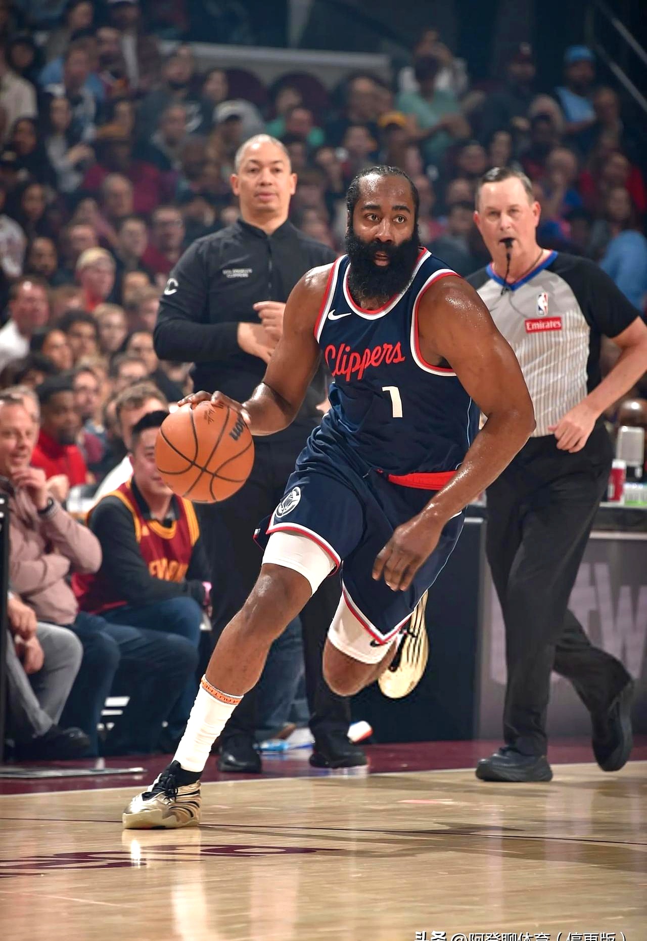 包含快船大胜黄蜂，继续领先西部的词条