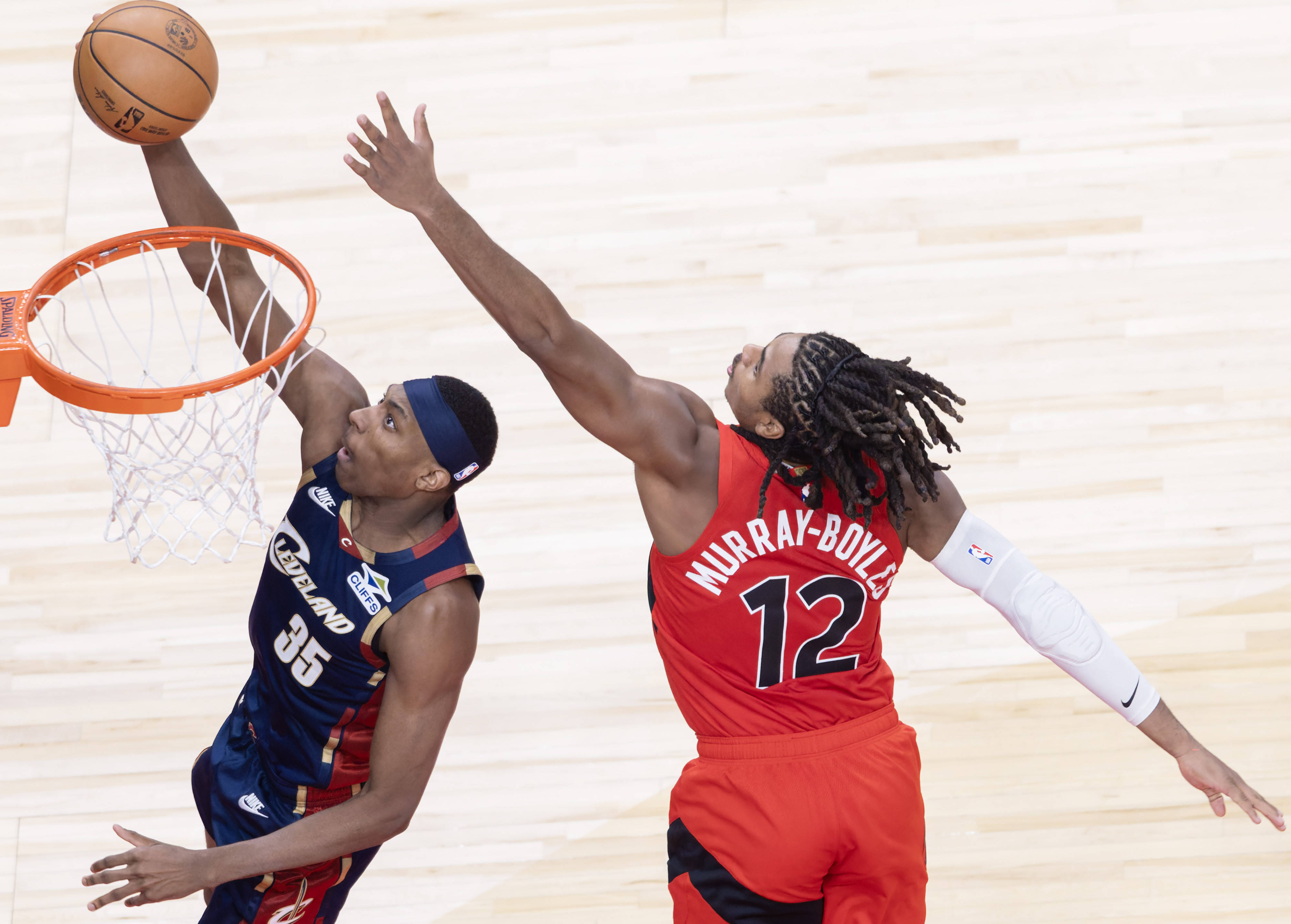 开云体育官方网站-关于猛龙横扫骑士，欧文点燃赛场的信息