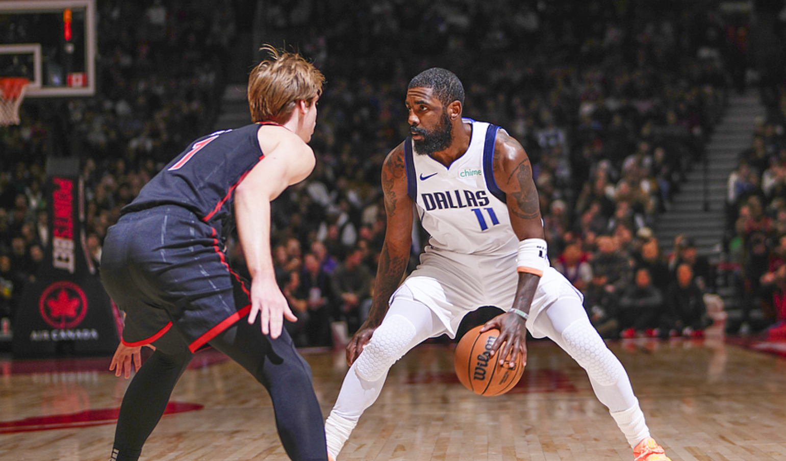 关于猛龙横扫骑士，欧文点燃赛场的信息